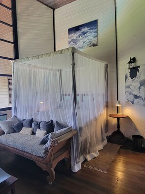 4 bedrooms, in-room safe, iron/ironing board, WiFi