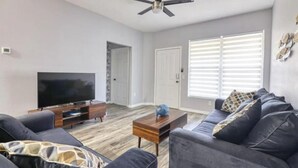 Apartment, 1 King Bed (The Dunes Apartment) | Property grounds - The Dunes Apartment (Haines City)