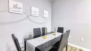 Apartment, 1 King Bed (The Dunes Apartment) | Dining - The Dunes Apartment (Haines City)