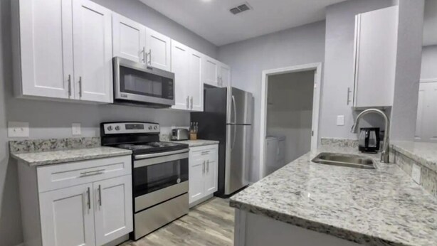 Apartment, 1 King Bed (The Dunes Apartment) | Private kitchen - The Dunes Apartment (Haines City)