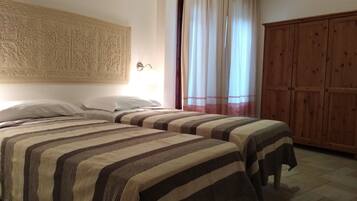 2 bedrooms, internet, bed sheets