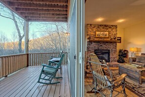 Property grounds - Sky's The Limit - Snow tubing mins away, Mountain Views, game room, sleeps 14 (Sky Valley)