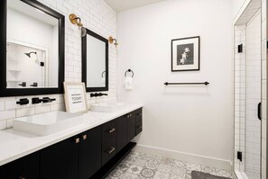 Shower, hair dryer, towels, soap - Modern Mountain Escape - Hot Tub - Sleeps 10 (Big Sky)