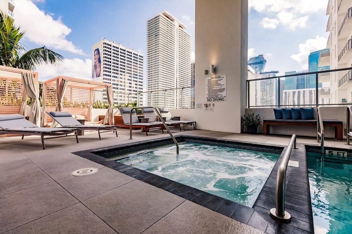 Modern Muse - Luxury Hotel Meets Miami Apartment