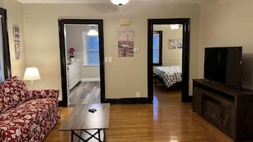 1 bedroom, desk, iron/ironing board, WiFi