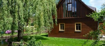 Enjoy the terrace directly situated at the waterfront/water/stream, sit  in front of the fireplace in the historical sitting room, linger in the winter garden or just relax in the sauna – Haus Anno 1750 is a place to feel at home at. With 140 sq...