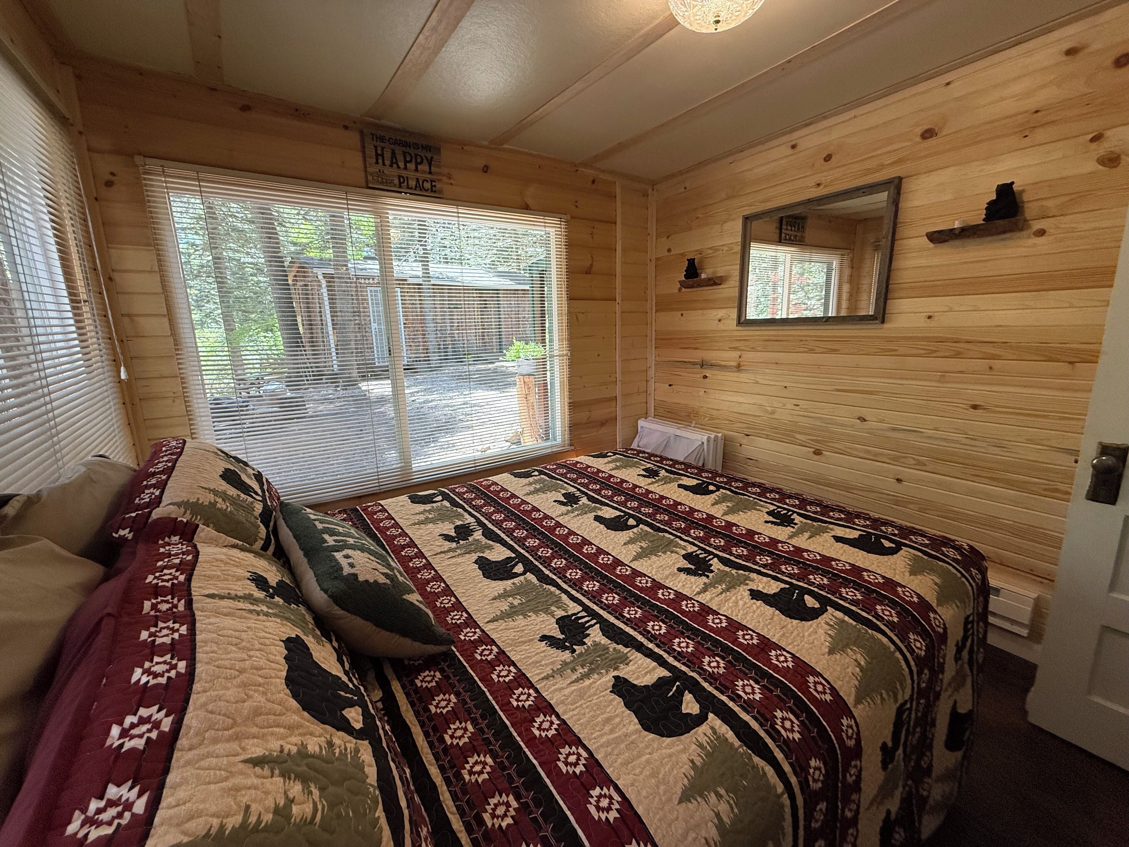 2 多间卧室、免费 WiFi、床单