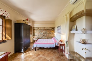 2 chambres, lit parapluie, Wi-Fi gratuit, draps fournis