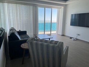 Smart TV, fireplace - Stunning Views - 18th Floor - 1 Bedroom Deluxe (Puerto Peñasco)