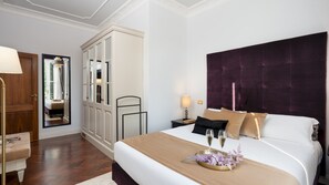 5 bedrooms, iron/ironing board, free WiFi, bed sheets