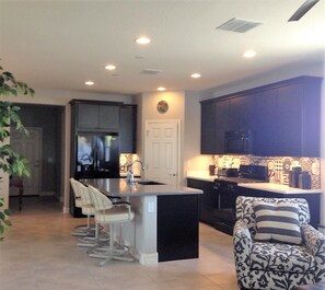 مستلزمات طهي/أطباق/أوعية