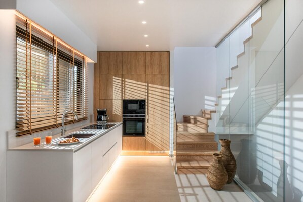 Villa, para fumadores | 9 habitaciones 