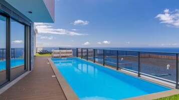 Outdoor pool, pool loungers
