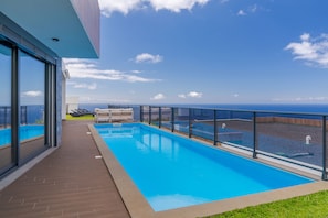 Outdoor pool, sun loungers - Casa Mozart I (Calheta)
