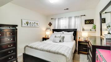 1 Schlafzimmer, Schreibtisch, Bügeleisen/Bügelbrett, WLAN