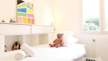 3 slaapkamers, een strijkplank/strijkijzer, beddengoed