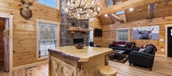 The Getaway in the Pines, On Snowmobile Trail