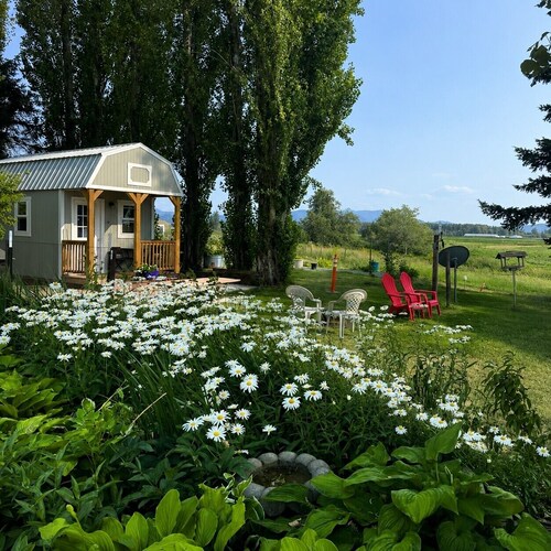 Quiet Glamping Barn on a Working Farm with Fire Pit and Open Views
