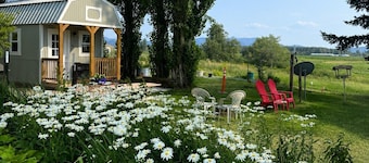 Quiet Glamping Barn on a Working Farm with Fire Pit and Open Views