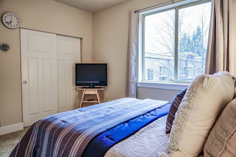 Issaquah's spacious petfriendly home near I90 Issaquah Vrbo