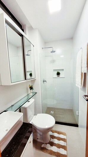 Family Apartment | Bilik Mandi | Pancuran mandi, tisu tandas 