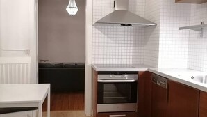 アパートメント | 専用キッチン | 冷蔵庫、電子レンジ、オーブン、コンロ