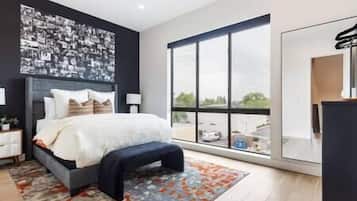 3 slaapkamers, een strijkplank/strijkijzer, wifi, beddengoed