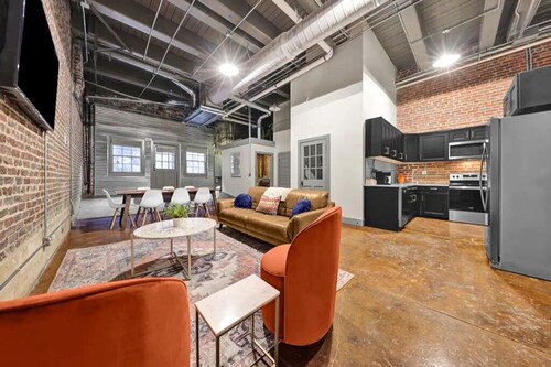 Penthouse Loft Downtown Huge Unit