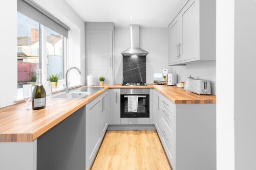 Brand New -  Two Bed - Parking - Stourbridge