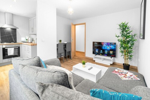 Brand New -  Two Bed - Parking - Stourbridge