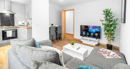 Brand New - Two Bed - Parking - Stourbridge