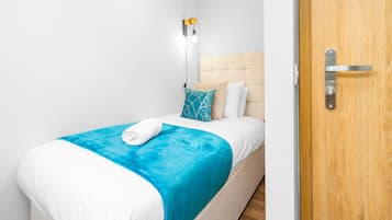 2 bedrooms, iron/ironing board, travel cot, free WiFi