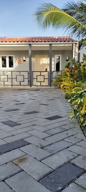 Exterior detail - Cozy & Modern (Willemstad)