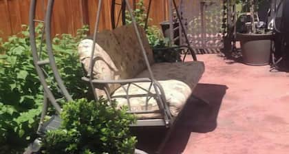 Beautiful Five Star Suite with Private Entrance.