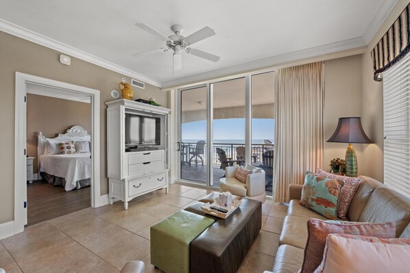 Smart TV, DVD player, books