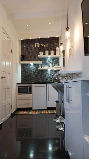 Kühlschrank, Ofen, Herdplatte