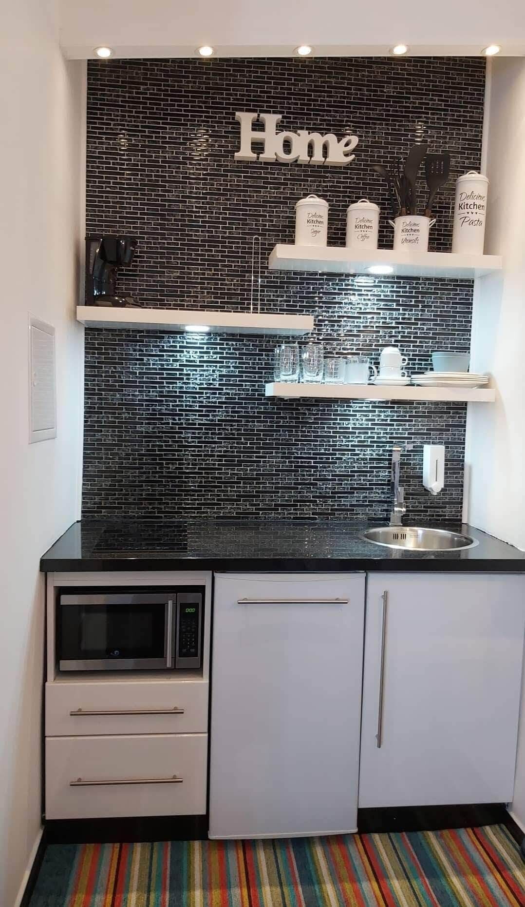 Fridge, oven, stovetop