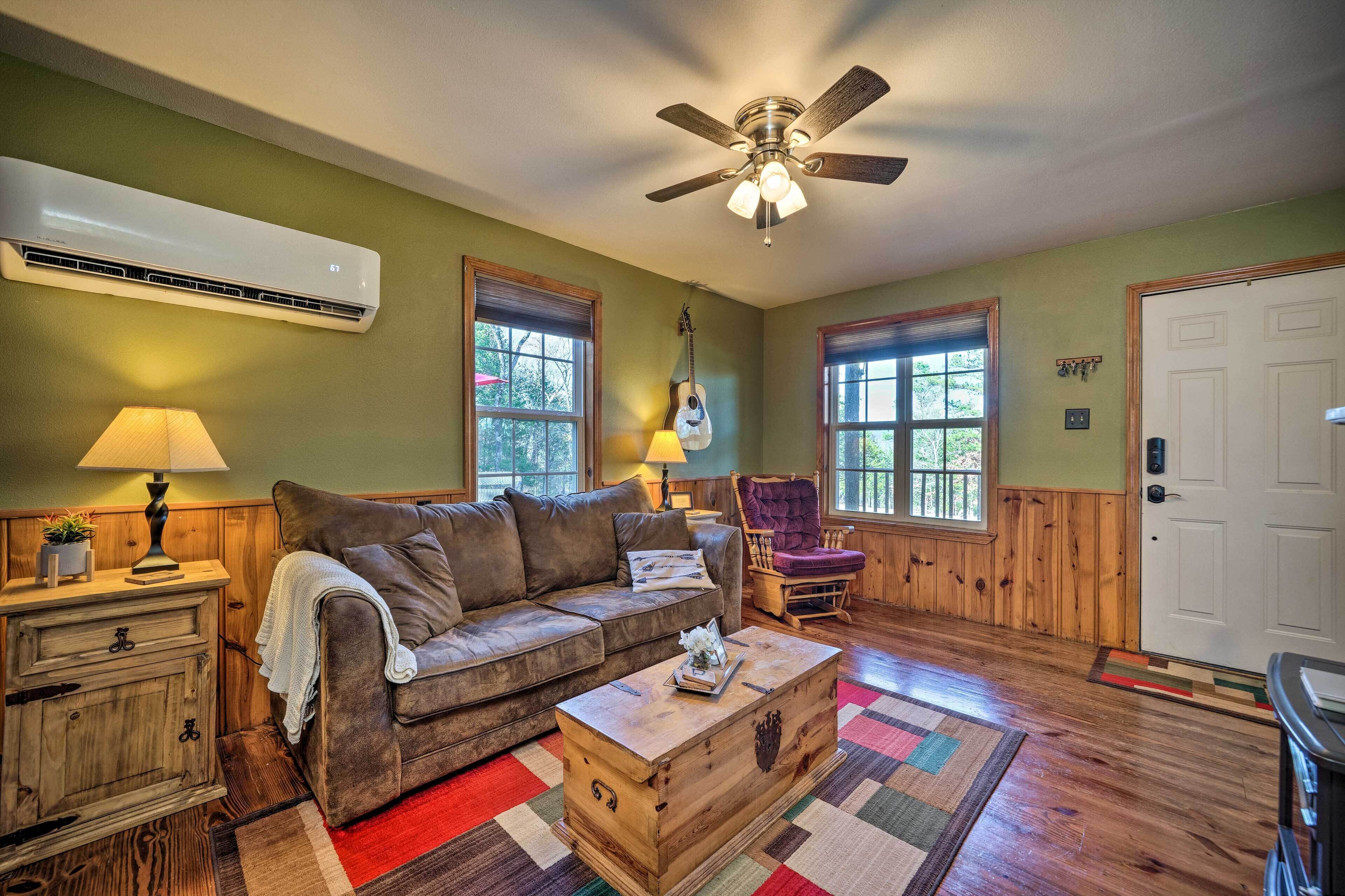 Serene Nashoba Cabin w/ Charcoal & Gas Grills