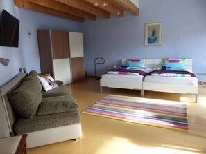 2 bedrooms, iron/ironing board, WiFi, bed sheets - Vacation close to nature (Breitscheid)