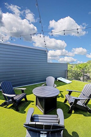 Outdoor dining - Rooftop Deck and Ocean Views with VB Local Life! (Virginia Beach)