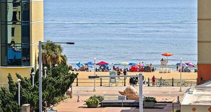Rooftop Deck and Ocean Views with VB Local Life!