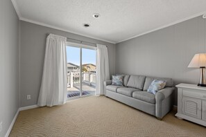 Smart TV - Bo's Bungalow!! Channel Front Home! (North Myrtle Beach)