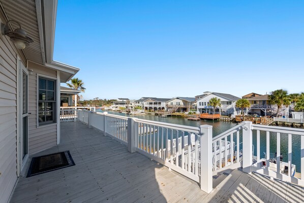 Terrace/patio - Bo's Bungalow!! Channel Front Home! (North Myrtle Beach)