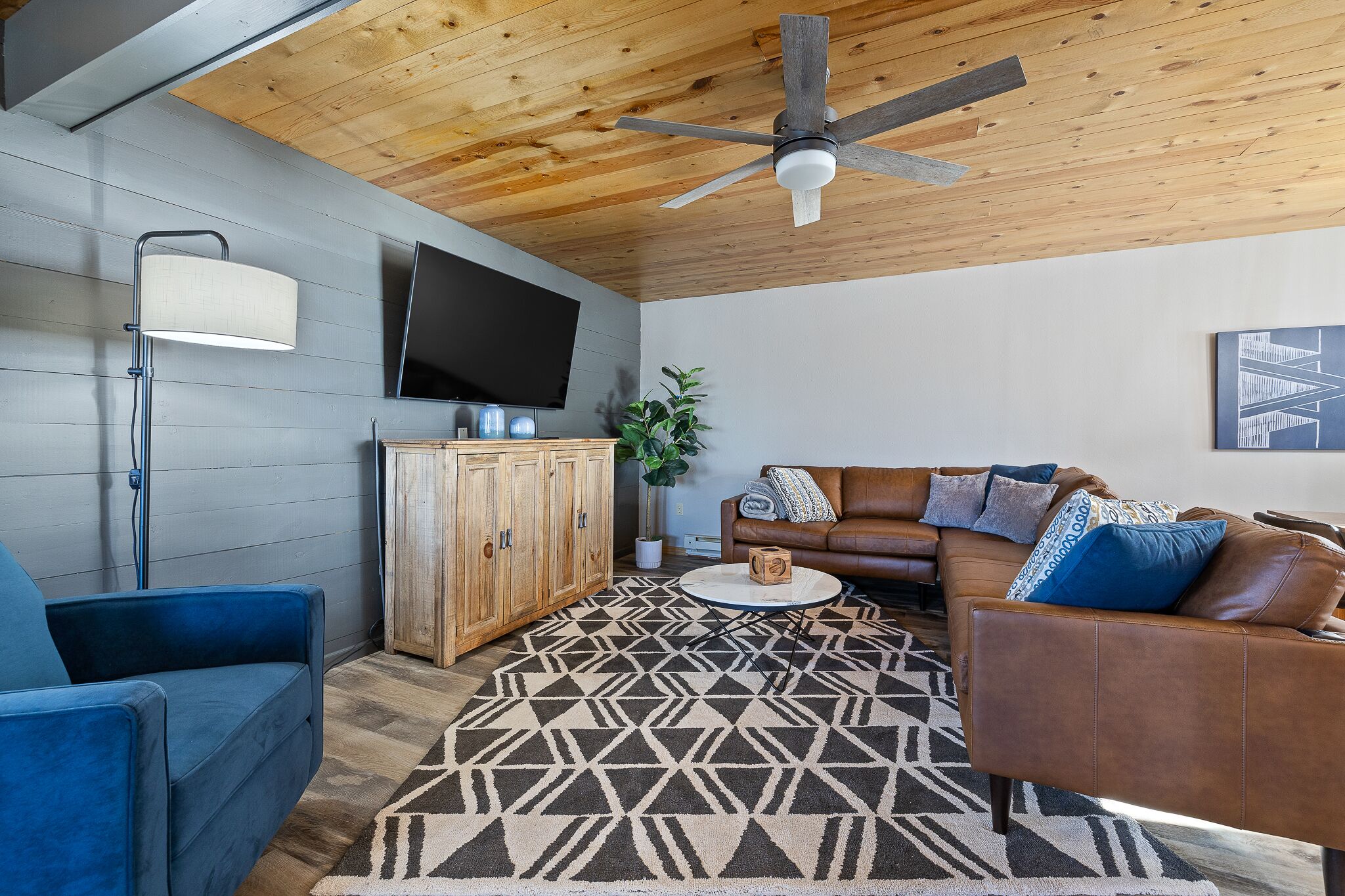 Scenic View Lodge at Terry Peak