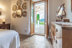 6 chambres, lit parapluie, Wi-Fi gratuit, draps fournis