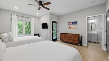 4 bedrooms, desk, iron/ironing board, WiFi