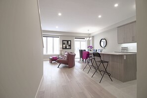 Maison en rangée luxueuse | 3 chambres, literie de qualité, couette en duvet