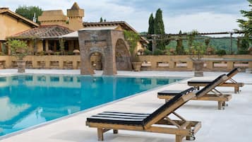 Piscina all'aperto