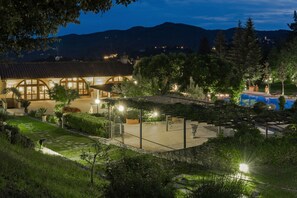 Property grounds - Villa with Florence Pool / Breakfast, Quitedian housekeeping, AirCon whirlpool (Rignano sull'Arno)