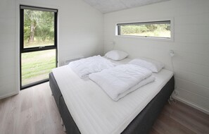 5 عدّة غرف نو م وسرير سفر وواي فاي مجانًا